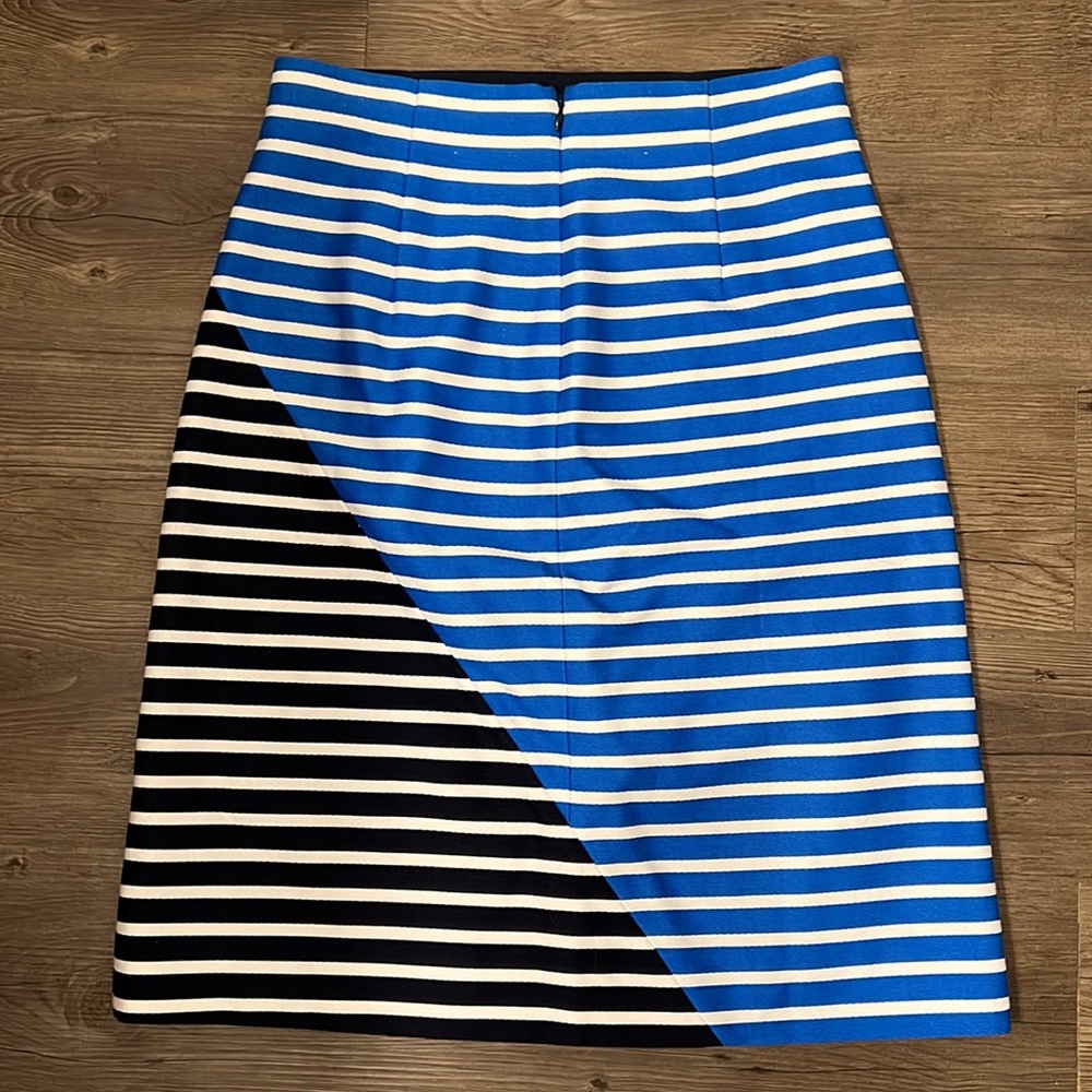 NWT J.Crew Colorblock Striped Skirt Navy, Blue, & White Size 2 - Picture 3 of 8